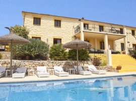 Villa Ref.104
